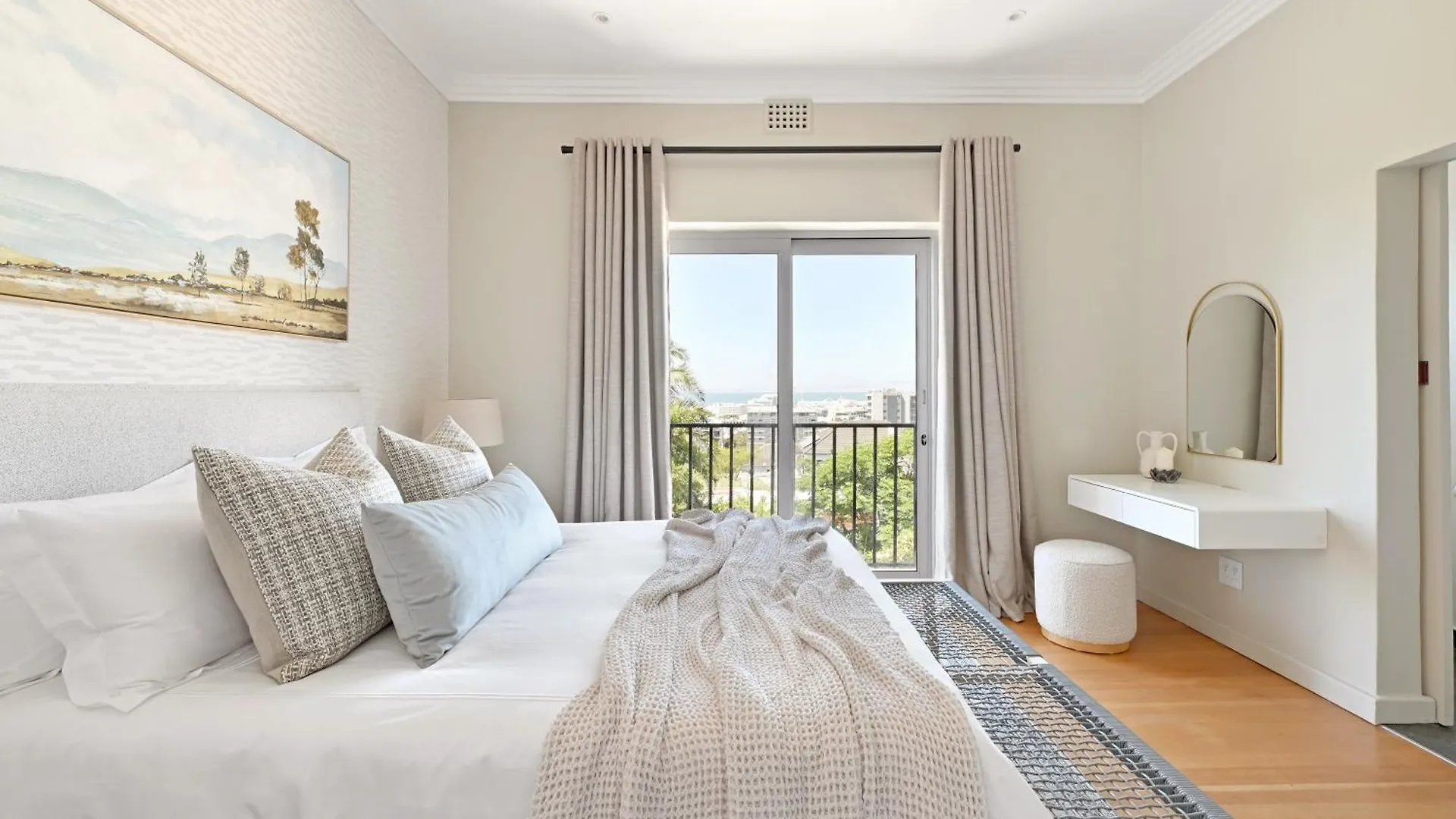 Stylish 2 Bedroom Ensuite Apt With Beautiful Views Ciudad del Cabo Apartamento