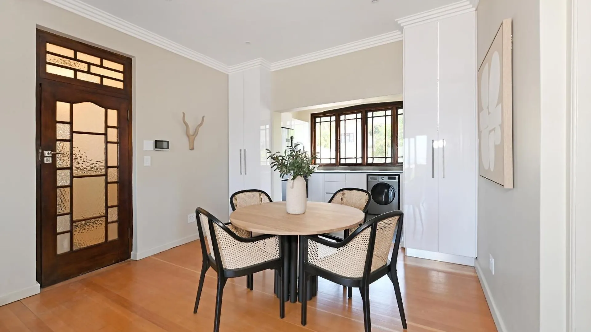 Stylish 2 Bedroom Ensuite Apt With Beautiful Views ケープタウン 0*,  南アフリカ